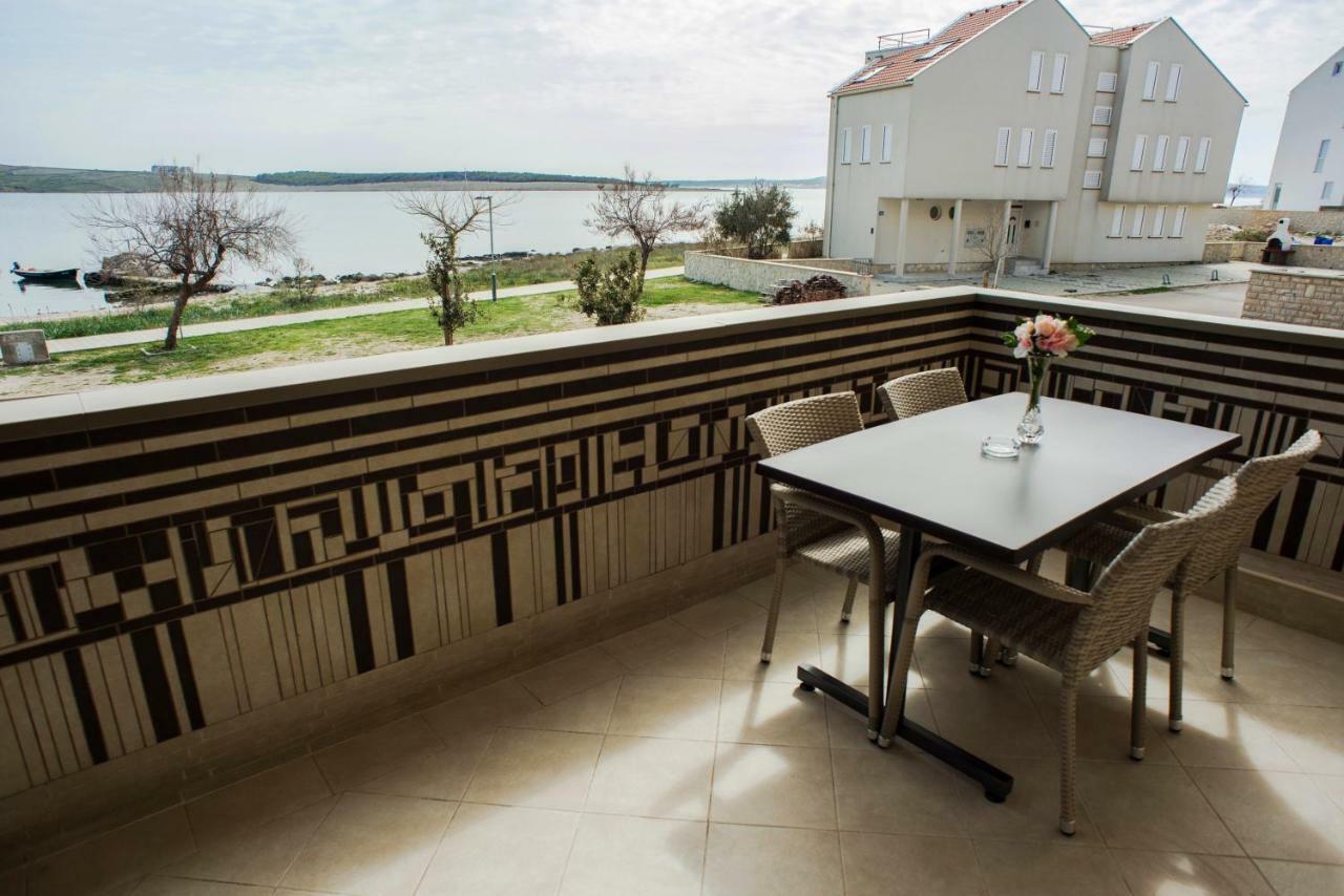 Apartments Svijet Mora 2 Povljana Kültér fotó