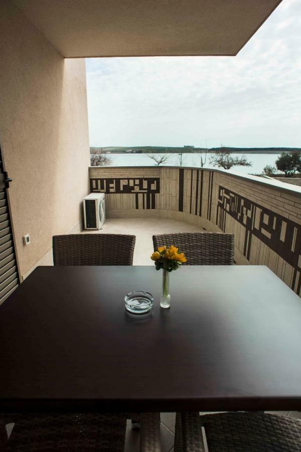 Apartments Svijet Mora 2 Povljana Kültér fotó